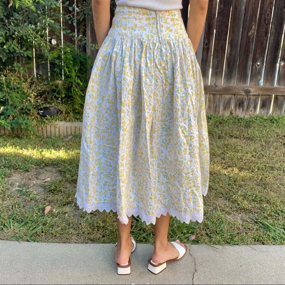 🚫SOLD🚫 Vintage Yellow Floral Prairie Skirt 🌼 - Picture 2 of 4